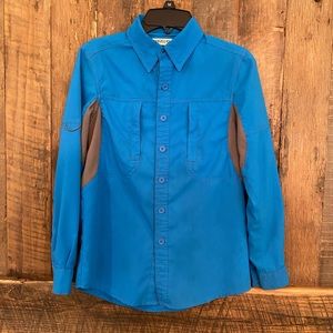Youth fishing shirt size small